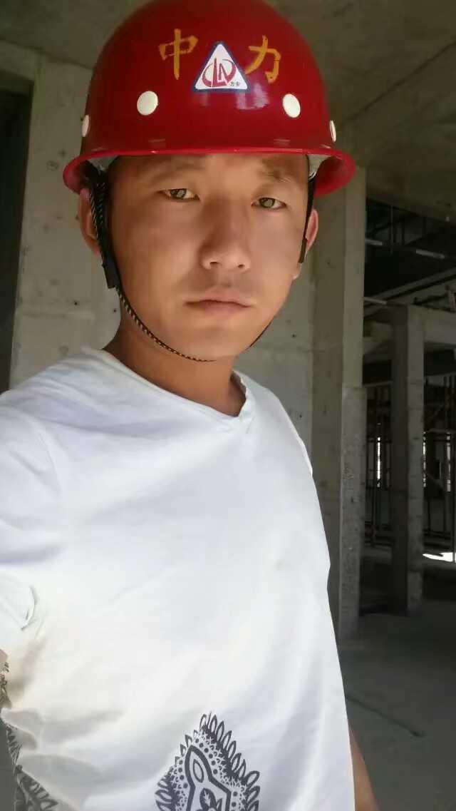 04工程2班李龙