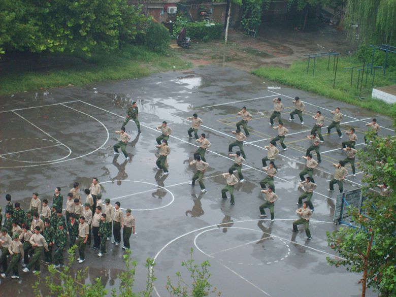 002.jpg
