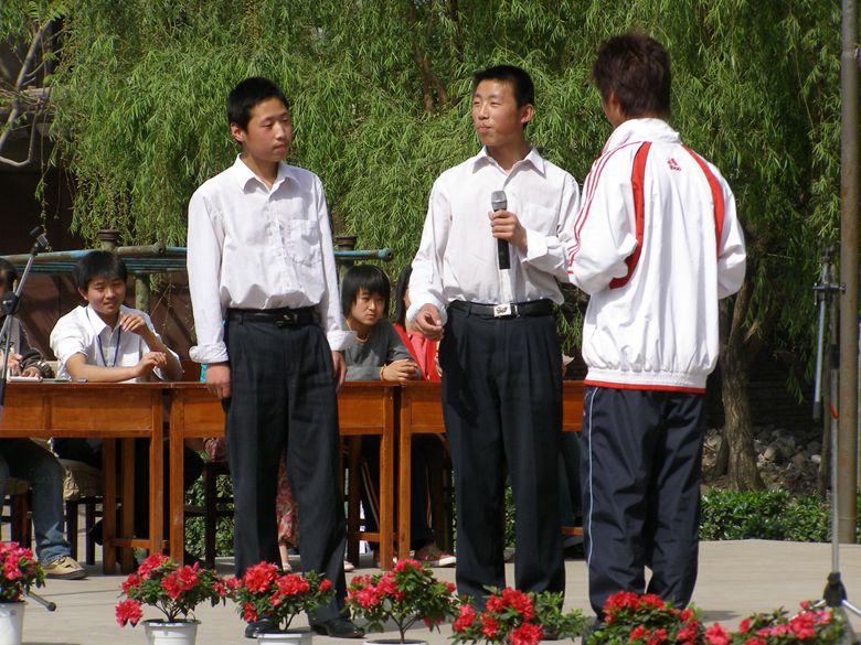 文明宿舍成员演出